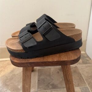 Birkenstock Papillio platform sandals!! Size US 7 women’s